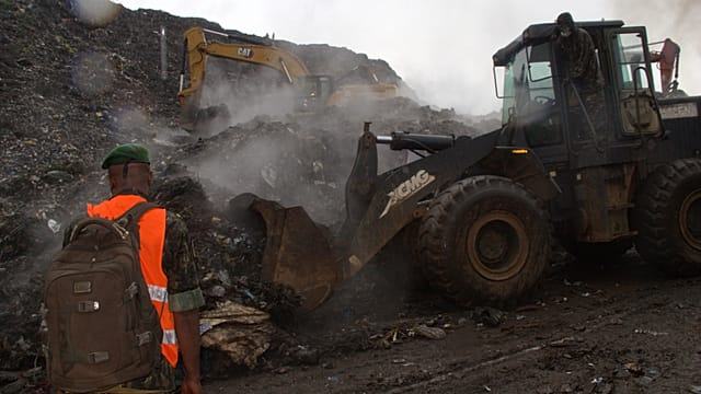 Guinea buries 36 victims of Conakry landfill collapse
